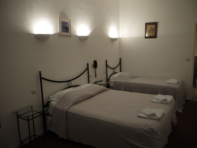 Bedroom 4, Hôtel du Portalet, Var
