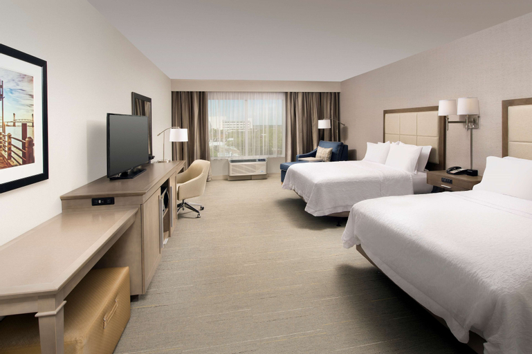 Bedroom 3, Hampton Inn by Hilton Wilmington Downtown, New Hanover