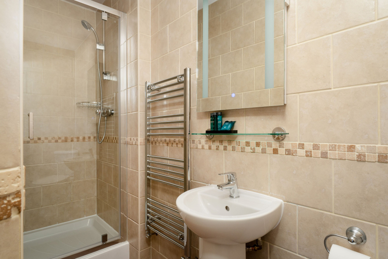 Bathroom 5, St Andrews Hotel, Devon