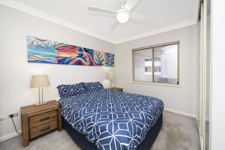 Bedroom 1, Sandcastles at the Beach - Outstanding Location, Stirling