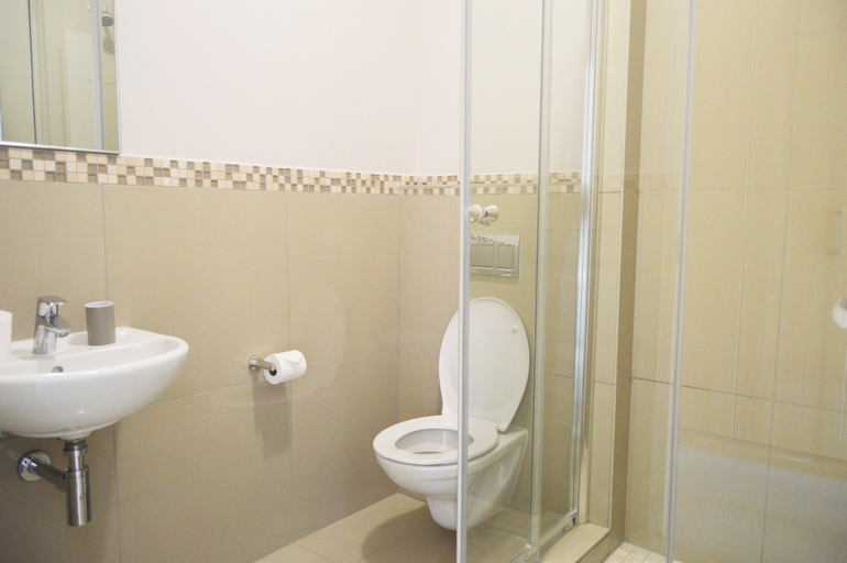 Bathroom, Central Park Umhlanga, eThekwini
