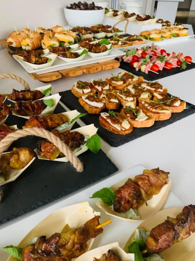 Food & Drinks 5, Mont d'Or Monte Bello Estate, Mangaung