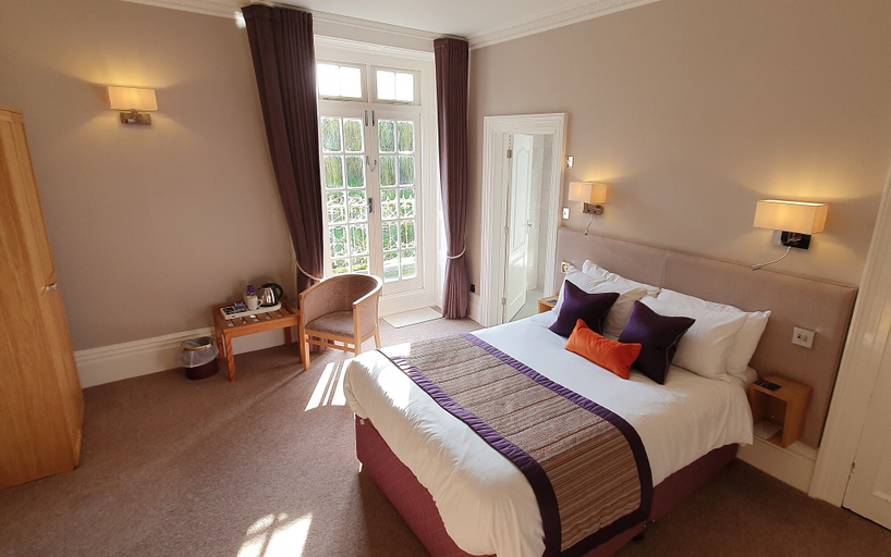 Bedroom 3, Chiseldon House, Swindon