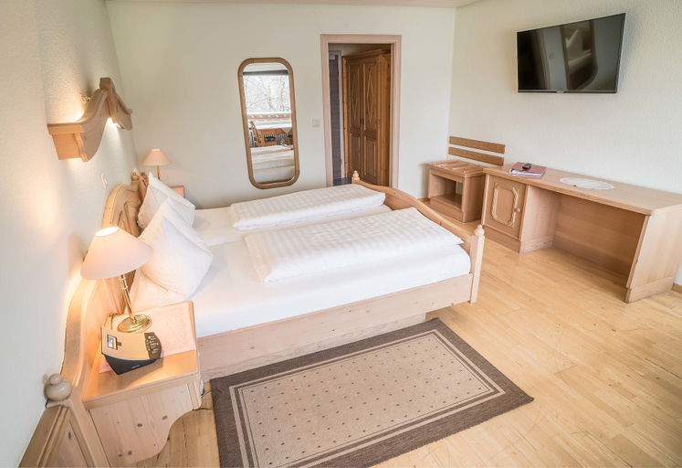 Bedroom 4, Gasthaus & Naturparkhotel Linde, Breisgau-Hochschwarzwald