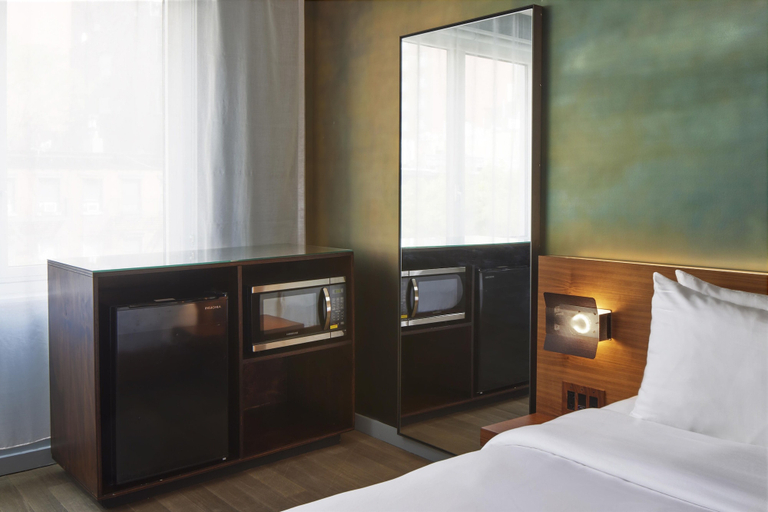 Bedroom 2, Truss Hotel Times Square, New York