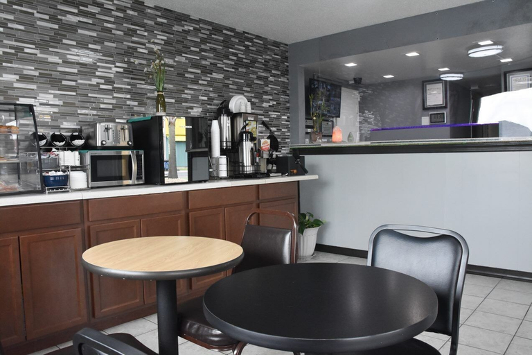 Food & Drinks 5, Americas Best Value Inn St. George, SC, Dorchester
