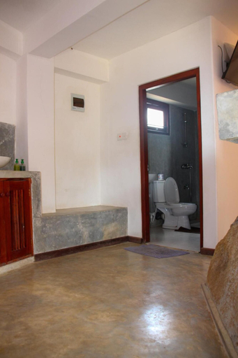 Bathroom 3, Shanthi beach resort, Habaraduwa