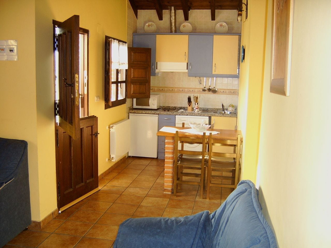 Others 5, Casa de Aldea El Regueru, Asturias
