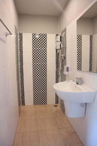 Bathroom 4, Pakta Phuket, Pulau Phuket