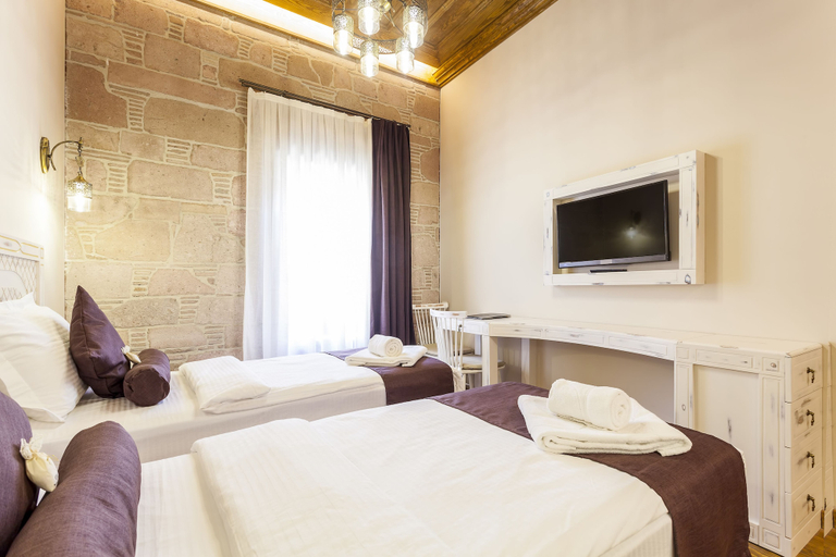 Bedroom 2, Orchis Hotel, Ayvalık