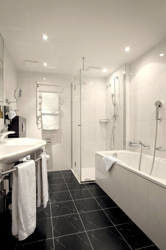 Bathroom 3, Romantik Hotel Wilden Mann, Luzern