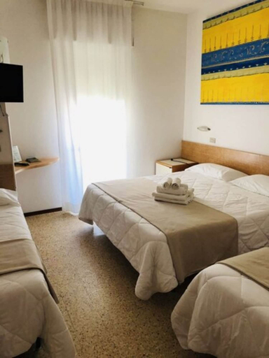 Bedroom 3, Hotel Montecarlo, Rimini