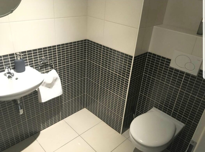 Bathroom, Large Modern Flat 100m2 in City Center - Parking, Luxembourg