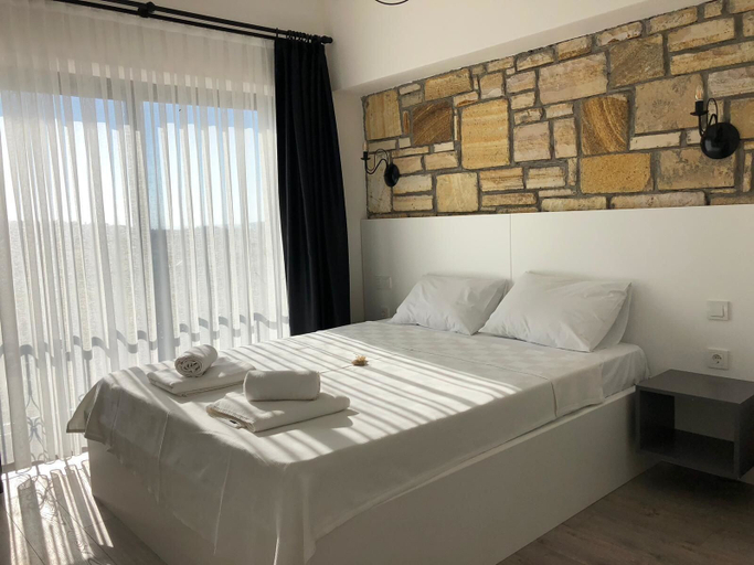 Bedroom 2, Victoria Hotel and Lounge, Foça