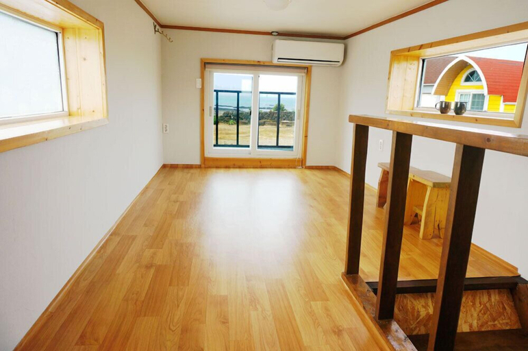 Bedroom 2, Unnie Guesthouse - Hostel, Jeju