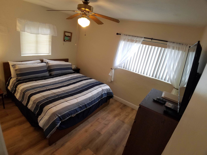 Bedroom 2, The Sand Castle, Brevard