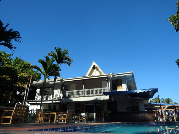 Exterior & Views 2, Bluewater Lodge - Hostel, Ba