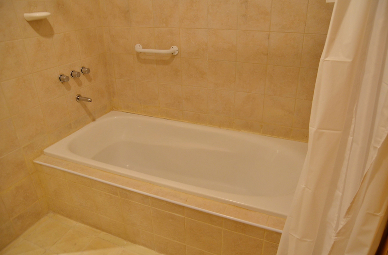 Bathroom, Casa Lopez, Luján de Cuyo