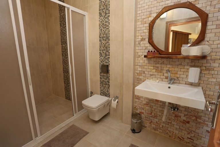 Bathroom 5, Attalos Suites Hotel, Bergama