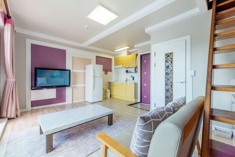 Bedroom 3, Tongyeong Iris Pension, Tongyeong