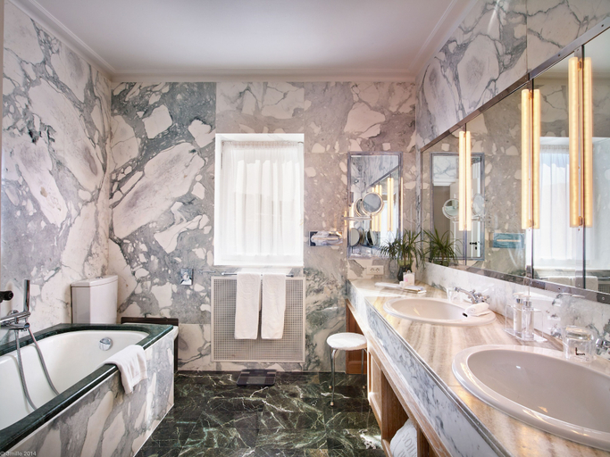 Bathroom 5, La Voile d'Or, Alpes-Maritimes