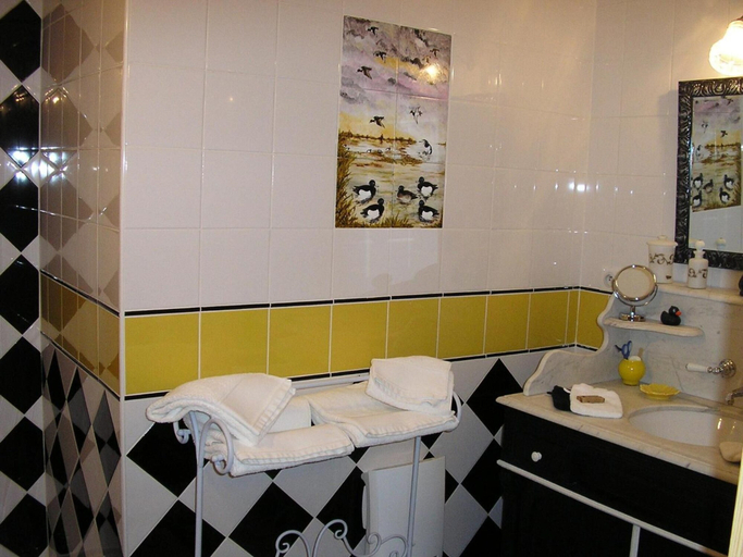 Bathroom, Domaine de la Bellière, Ain