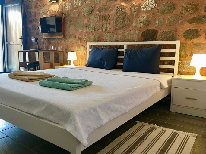 Bedroom 3, Attalos Suites Hotel, Bergama