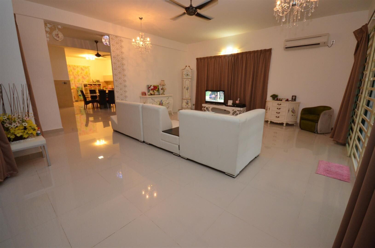 Others 5, Felicia Home, Penang Island