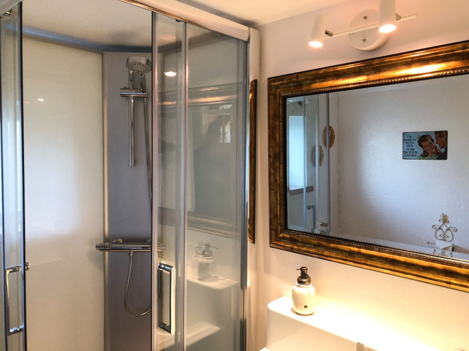 Bathroom 5, Sydkustens at Pillehill, Skurup