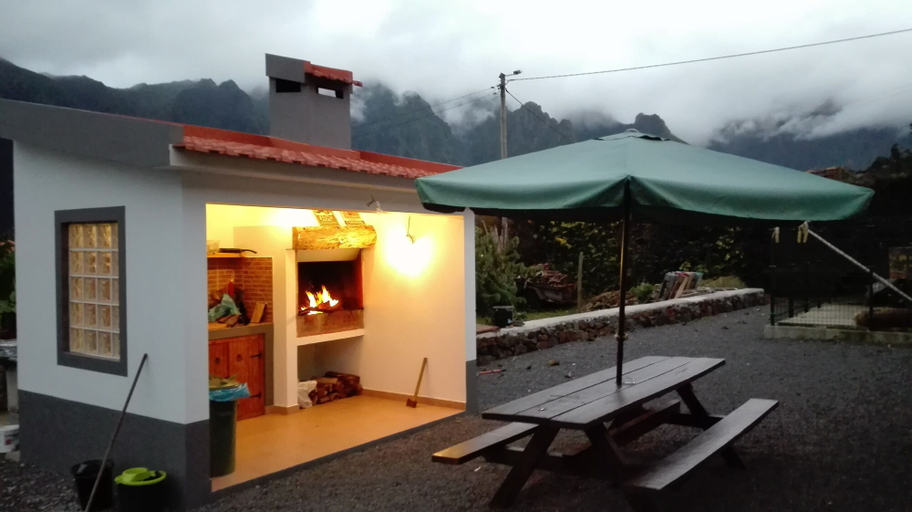 Exterior & Views 2, Grannys Farm, São Vicente