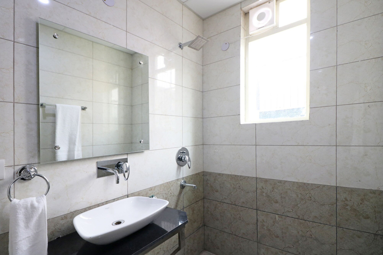 Bathroom, Hotel Petals Elite 2, Gautam Buddha Nagar