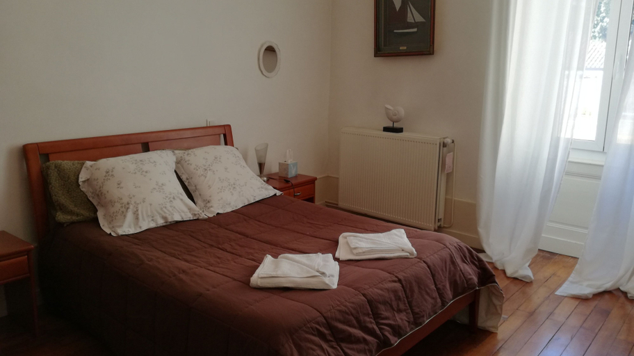Bedroom 3, Le Clos des Oliviers, Saône-et-Loire