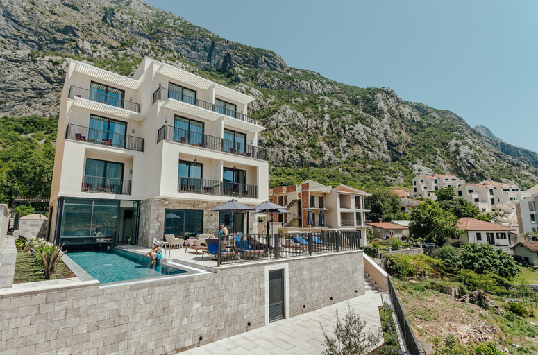 Exterior & Views 2, Hotel Casa del Mare Vizura