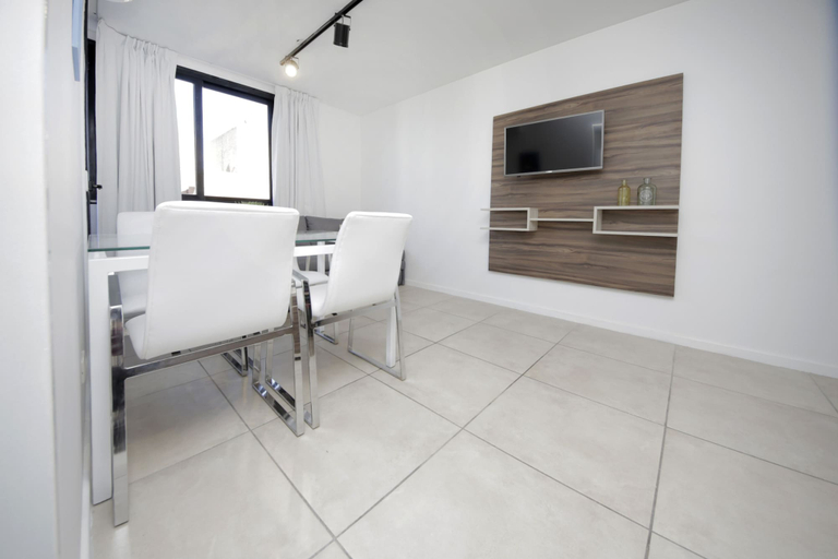 Others 4, AW6 Derqui Apartment, Capital