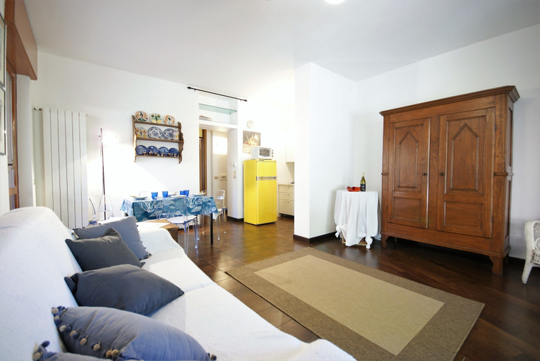 Living area 2, Appartamento Feodora, Imperia