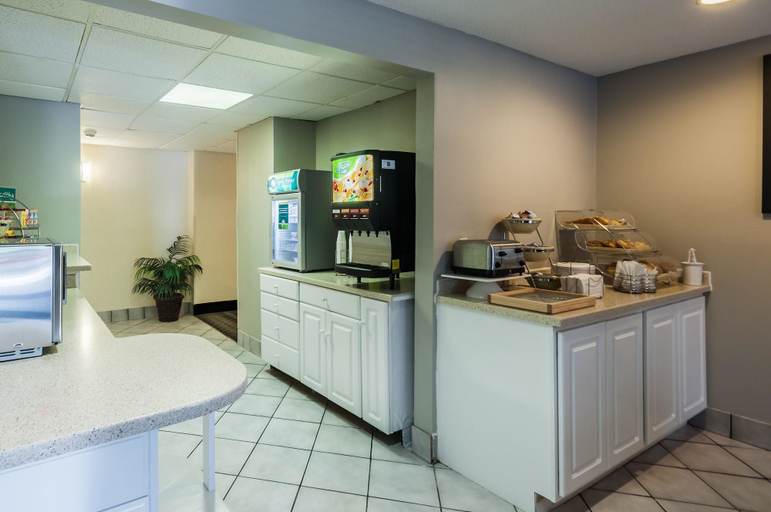 Food & Drinks 5, Quality Inn Solomons - Beacon Marina, Calvert