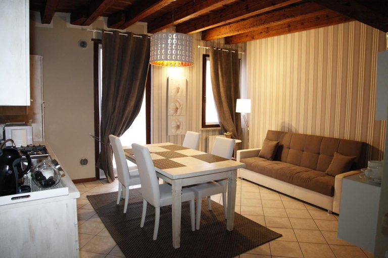 Bedroom 3, Verona Rooms, Verona