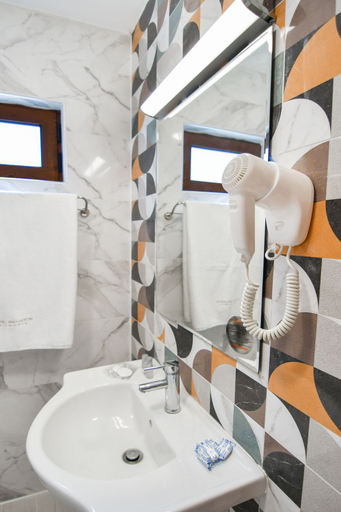 Bathroom 5, Hotel Palladium Sithonia, Central Macedonia