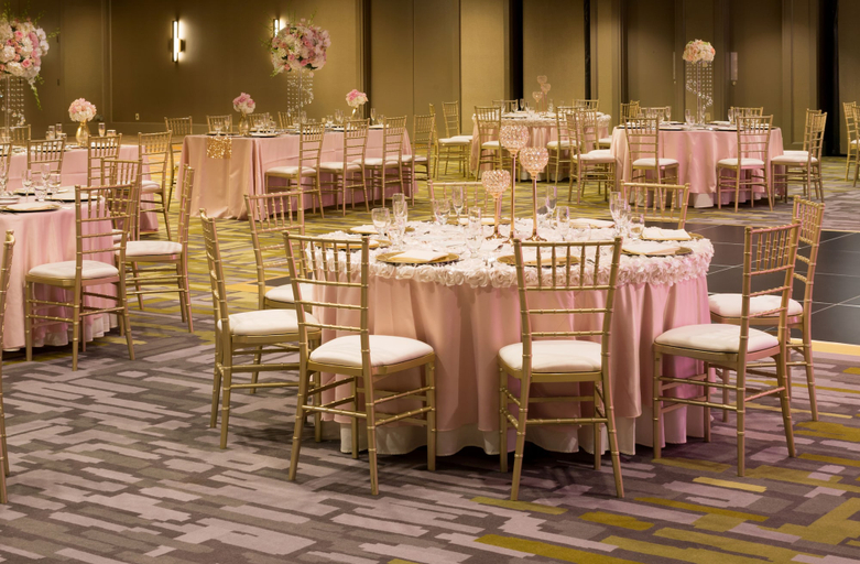 Food & Drinks 5, DoubleTree by Hilton Dallas - Campbell Centre, Dallas