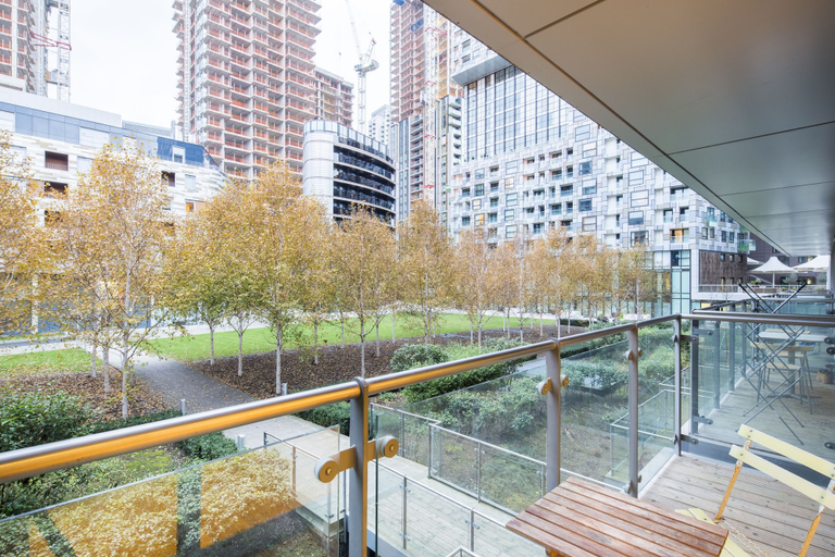 Others 4, Modern Apt. in the Heart of Docklands, London
