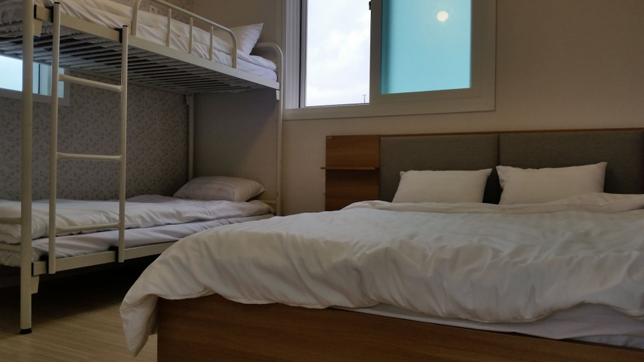 Bedroom 3, Nolewaluck, Gyeongju