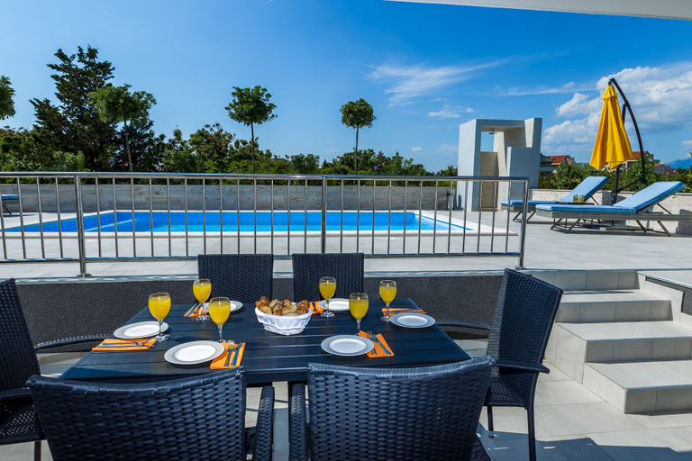 Food & Drinks, Apartments & Rooms Villa Casia, Novalja