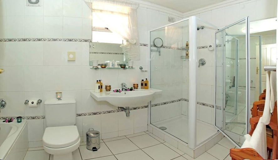 Bathroom 5, Anchors Rest Guest House, eThekwini