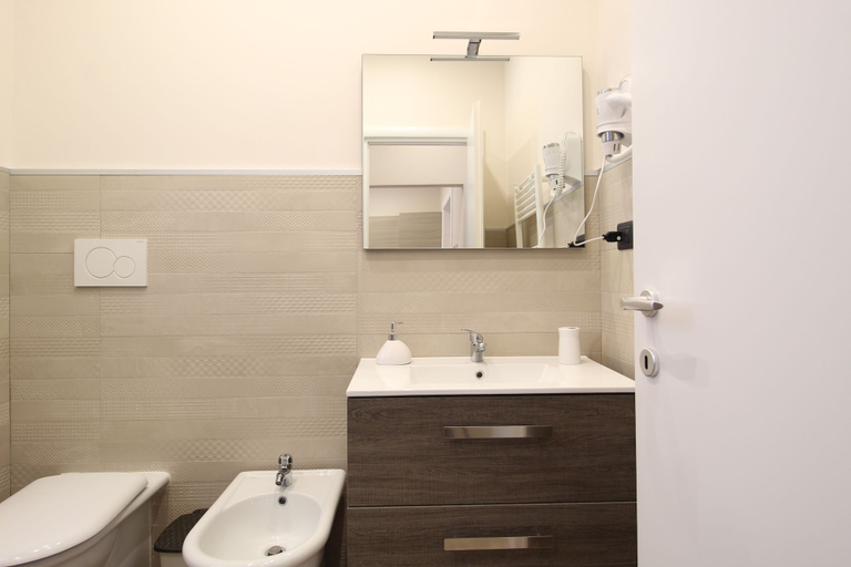 Bathroom 3, B&B Corso Roma, Brindisi