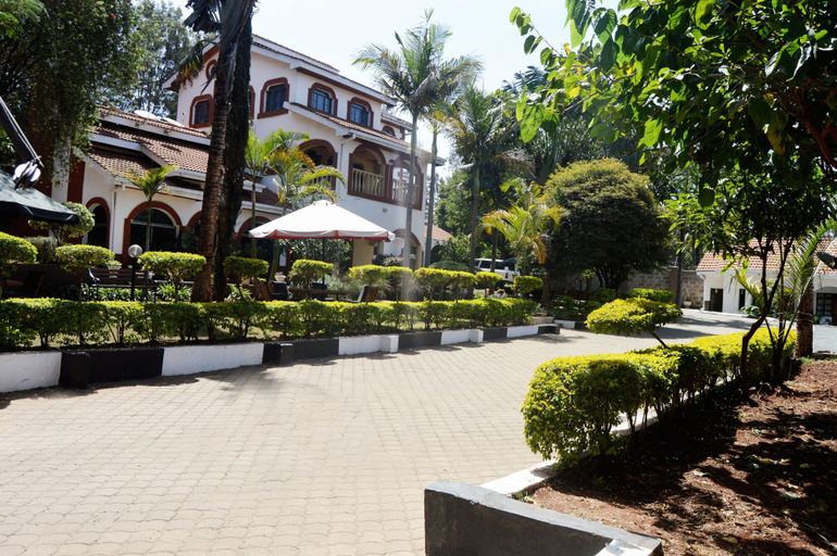 Others 5, Karen Bomas Inn, Langata