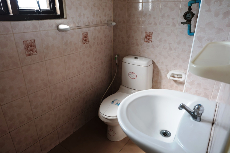 Bathroom, Parinya's Apartment, Pattaya