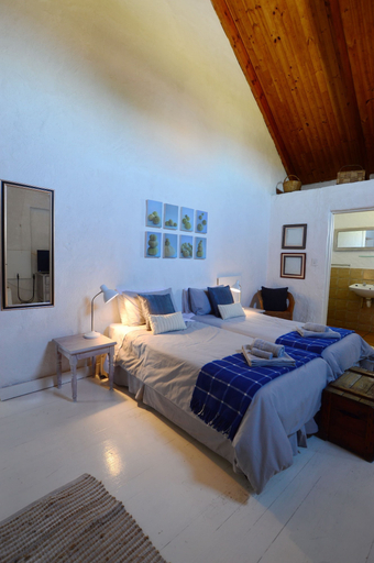 Bedroom 2, Kaijaiki Country Inn and Restaurant, West Coast