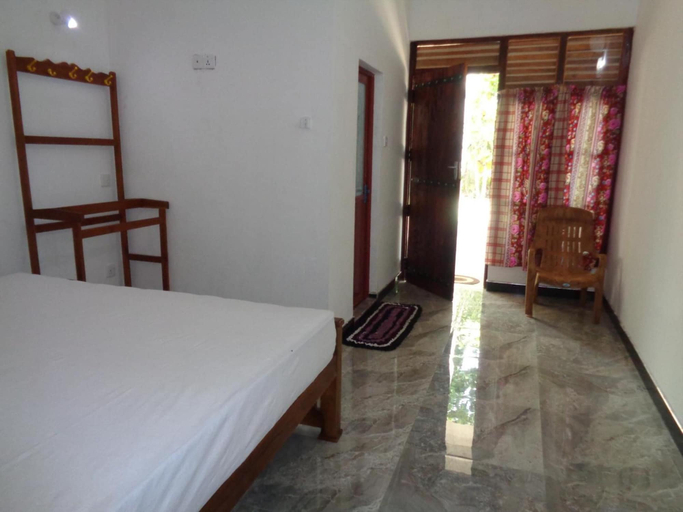 Bedroom 2, Jayaru Guest House, Thamankaduwa