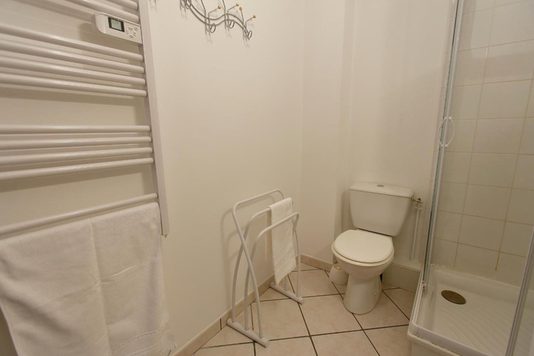 Bathroom 4, Appart'Hotel de la Tour, Aube
