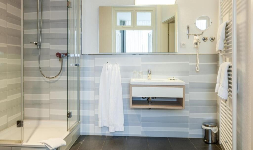 Bathroom 5, Hotel Hansen, Rendsburg-Eckernförde
